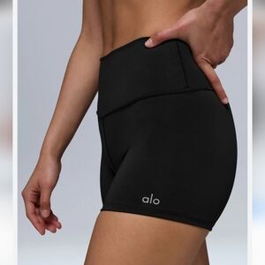 Alo 3" High Waist Airlift Short